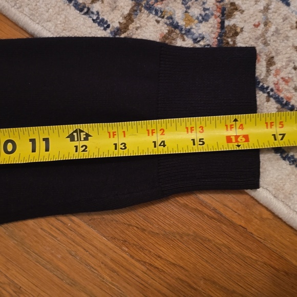 COVINGTON BRAND WOMEN'S BLACK FRONT BUTTON CARDIGAN V-NECK SWEATER SIZE LARGE - Picture 15 of 15